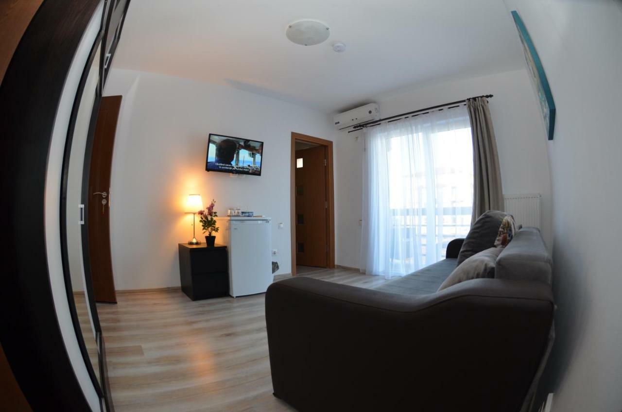 California Dreaming Hotel Năvodari Buitenkant foto